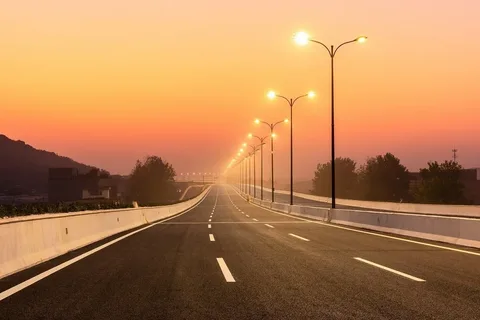 See More About Modern yol altyapısında lamba gönderileri